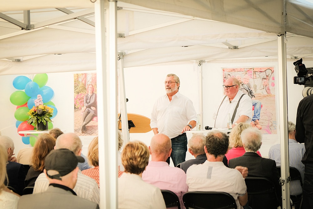 Gerd Lichtenberger (Gründer der LIFE Jugendhilfe) und Moderator Peter Kraft Gerd Lichtenberger (Gründer der LIFE Jugendhilfe) und Moderator Peter Kraft